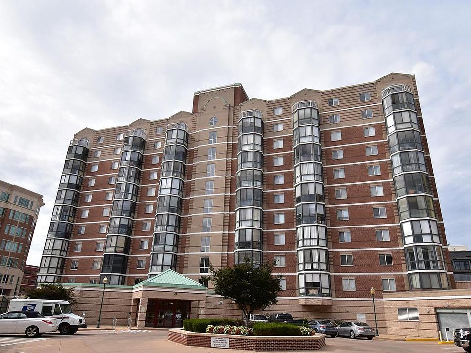 1st image of 24 Courthouse Sq APT 604