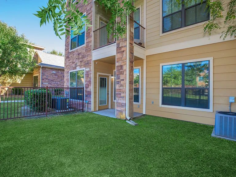 Lodge at Guadalupe Apartments LP — Photo 25