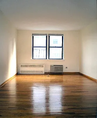 Rented by City Connections Realty | media 19