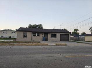 2618 Morton Dr, East Moline, IL 61244
