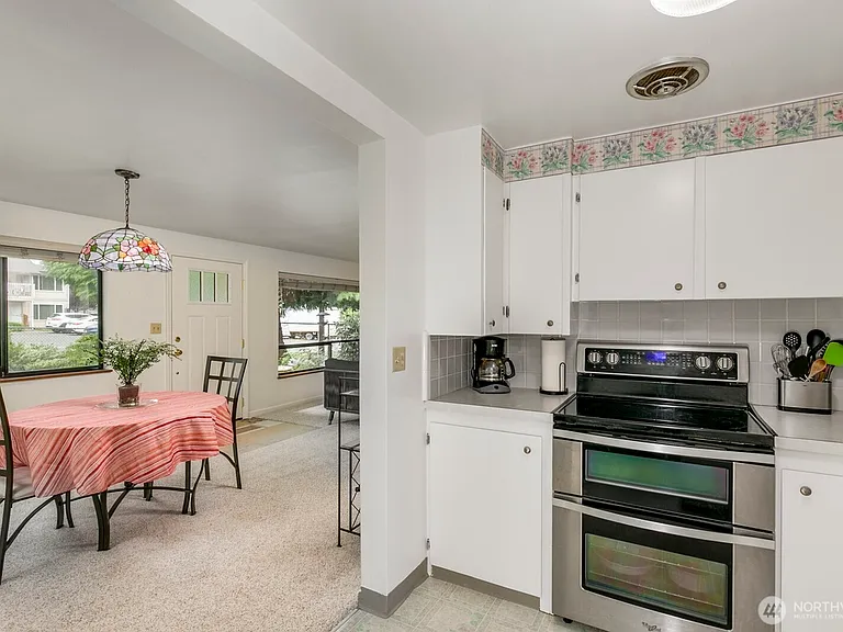7009 Rainier Dr — Photo 10