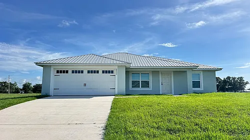 8833 Hampshire Dr Photo 1