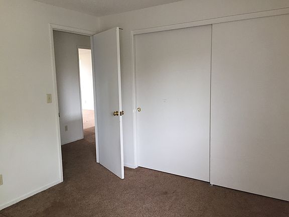 5th image of 1825 Catham Ln