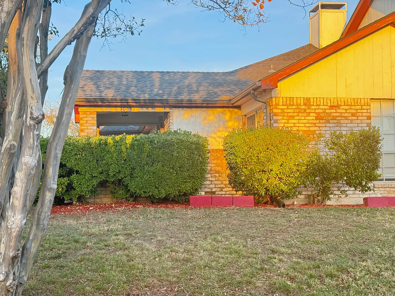Bernardin Cir, Dallas — Photo 1
