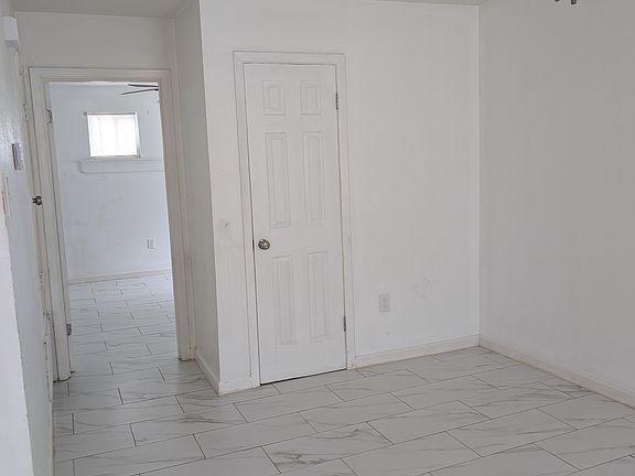4th image of 112 N Elm St #B
