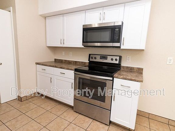 4th image of 3101 Ellis Ave APT 3