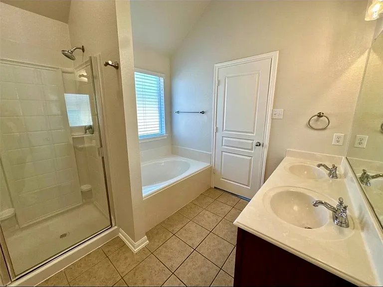 Dawn Spring Dr — Photo 29