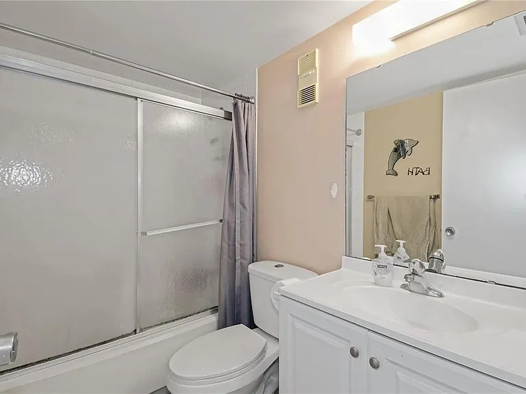120 Hibiscus Woods Ct #4B — Photo 16
