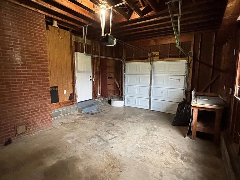 6617 Brackett Rd — Photo 29