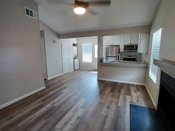 2nd image of 5611 Lochmoor #2
