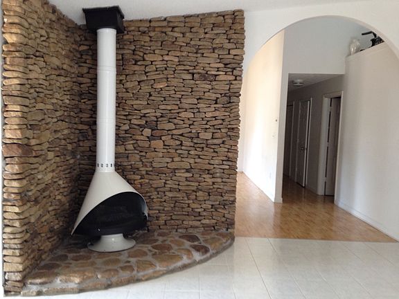 Gas fireplace