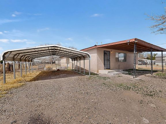 2nd image of 513 Gabaldon Rd