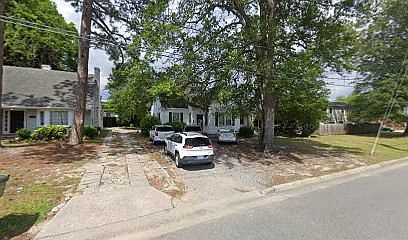 2nd image of 505 E 11th St