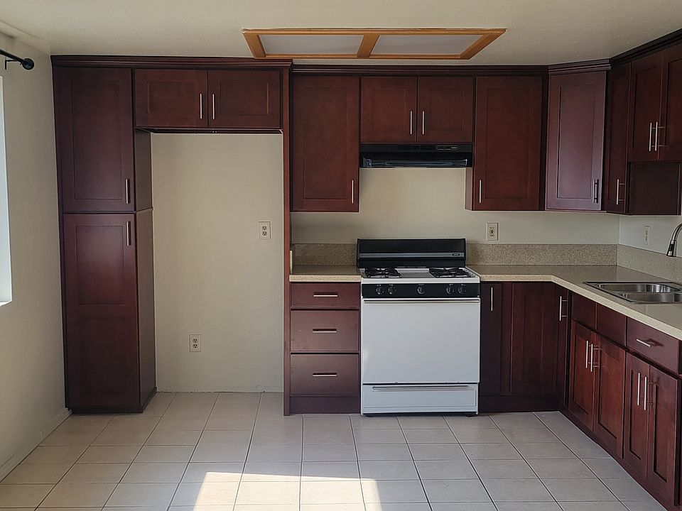 1st image of 139 N Normandie Ave APT 201