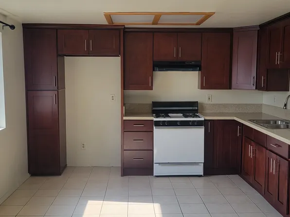 139 N Normandie Ave APT 201, Los Angeles, CA 90004