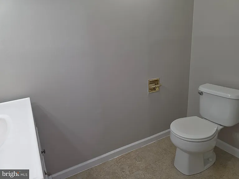 218 Eisenhower Ct — Photo 19