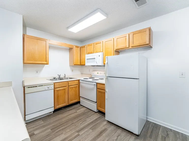 Reynolds Place Apartments — Photo 84