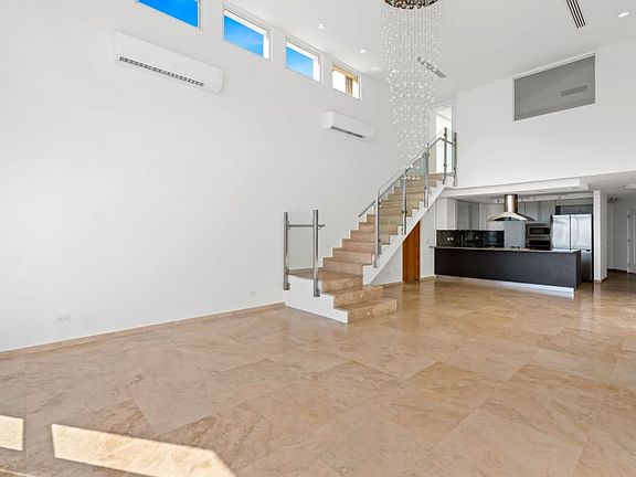 4th image of Cond Parque De Loyola Apt #Penthouse 2402