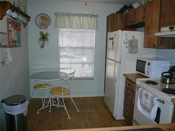 4th image of 349 Cambria Ct