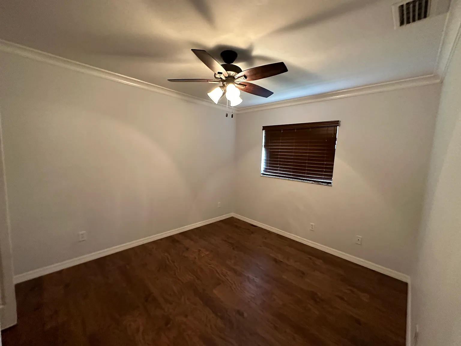 2 bed, 1180 sqft, $1,950 — Photo 2