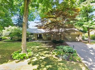 1867 Will Scarlett Dr, Mississauga, ON L5K1J6