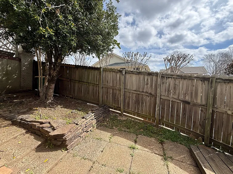 200 Ridgeway Dr — Photo 22