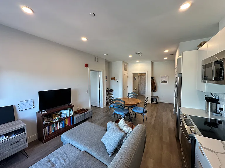 959 Dorchester Ave #504 — Photo 7