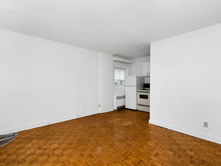 161 Somerset St W #18 — Photo 6