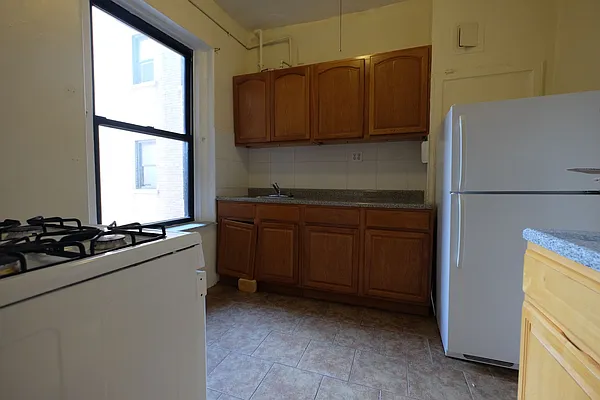 Rented by Keller Williams NYC | media 22