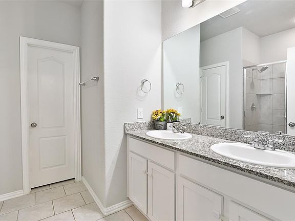 2nd image of 37103 Azzaro Cir