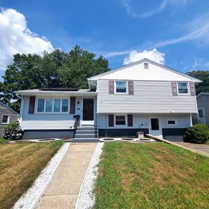 28 Jodie Circle, Waterbury, CT, 06706