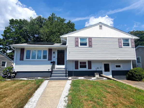 28 Jodie Circle, Waterbury, CT 06706