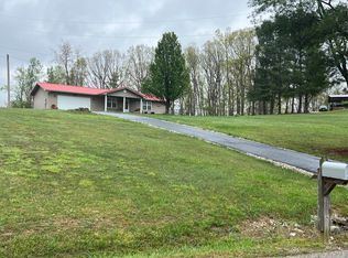 7260 Oak Grove Rd, Morehead, KY 40351
