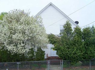 370 Mason St, Woonsocket, RI 02895