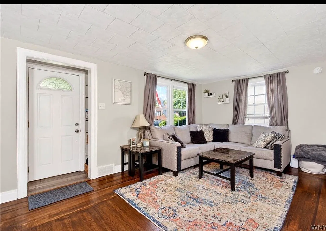 2 bed, 640 sqft, $1,400 — Photo 3