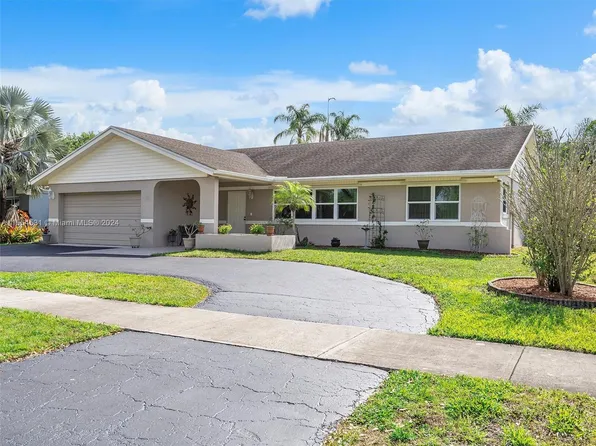 5712 SW 118th Ave, Fort Lauderdale, FL 33330