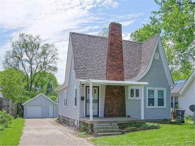 125 E Berwyn St photo 1