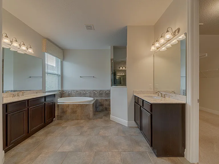 3723 Paradiso Cir — Photo 23