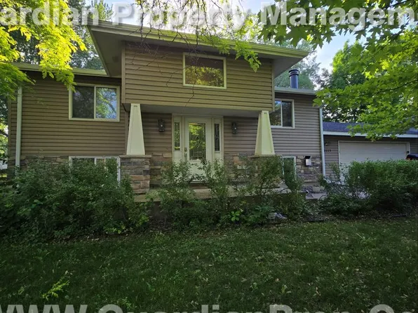 3335 Urbandale Ln N, Plymouth, MN 55447