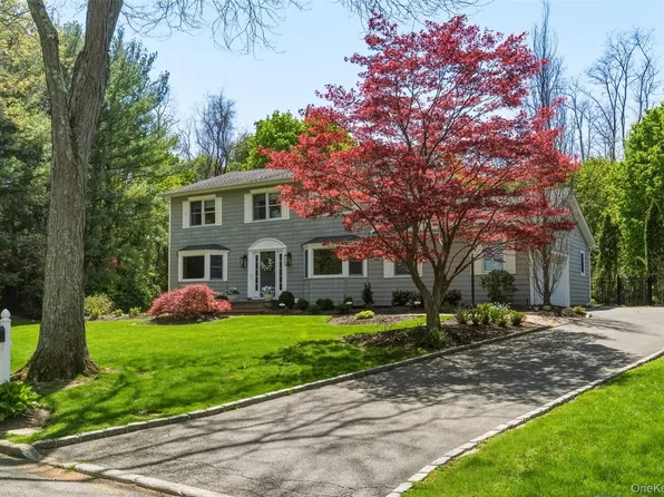 25 Makanna Drive, Huntington, NY 11743