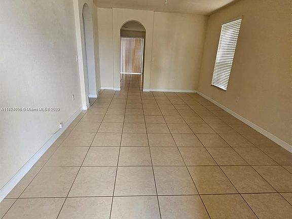 5th image of 17024 SW 95th Ter Unit 17024