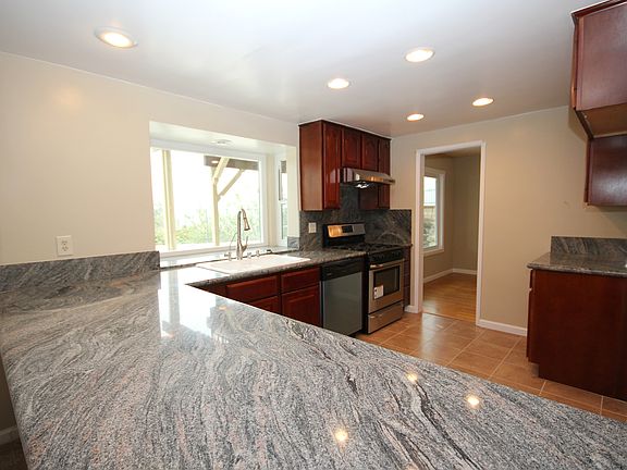 3rd image of 701 Barnum Way