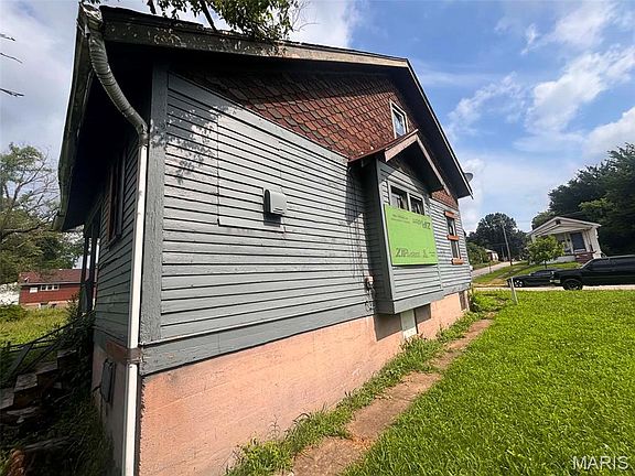 4th image of 5936 Garesche Ave