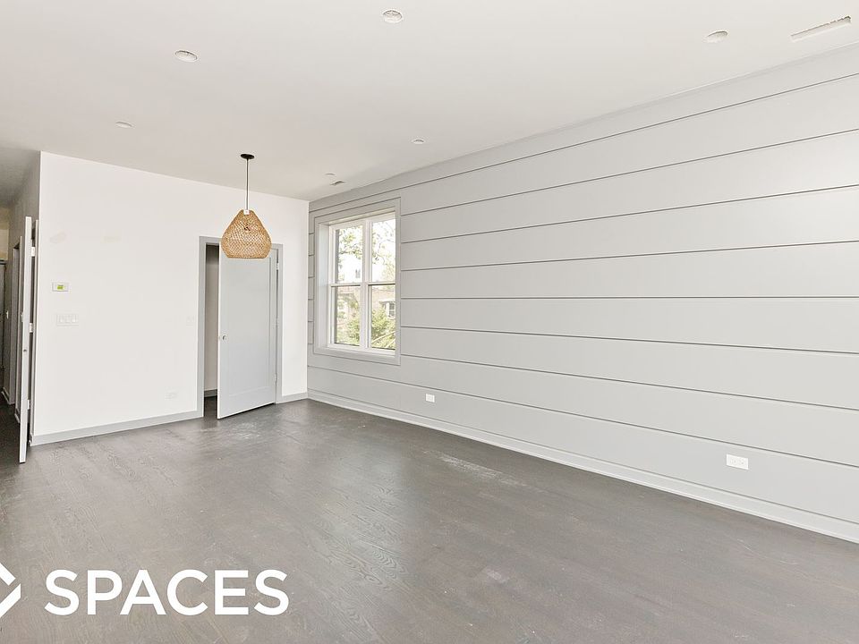 1st image of 2834 W Diversey Ave #3R