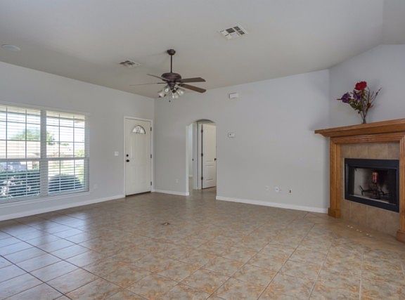 5th image of 2139 Bentwood Dr