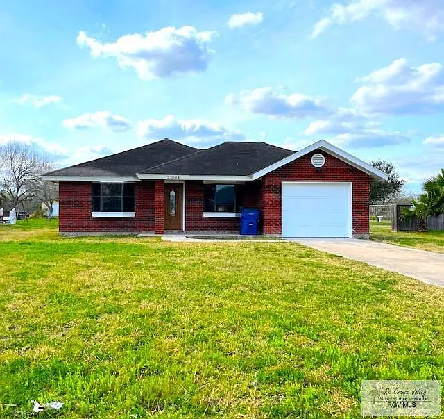 23084 Primavera Dr
