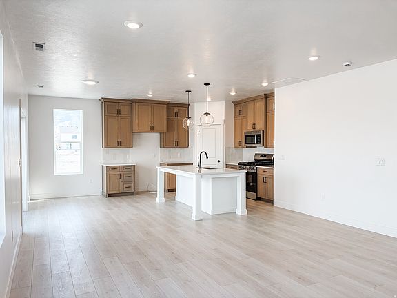 5th image of 1769 W Rivergate Dr #204