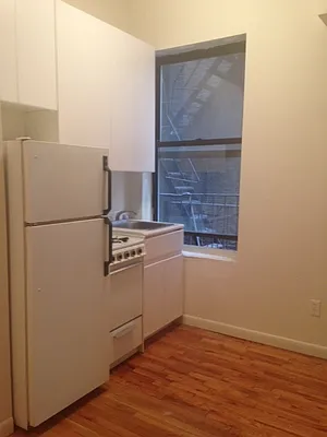 Rented by Pink Stone Realty LLC | media 6