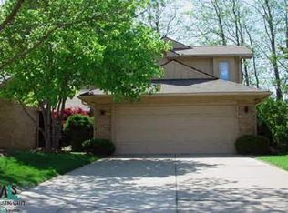 22249 River Pnes, Farmington Hills, MI 48335