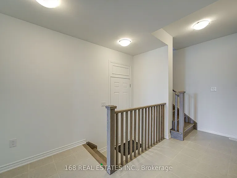 44 Azure Dr — Photo 8